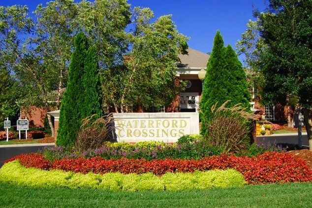We've have some wonderful warm days coming this week. Swipe to see some of our beautiful outdoor amenities. It's not too late to take a long walk outside or sit by the fountain.

#ArlingtonProperties #WaterfordCrossings